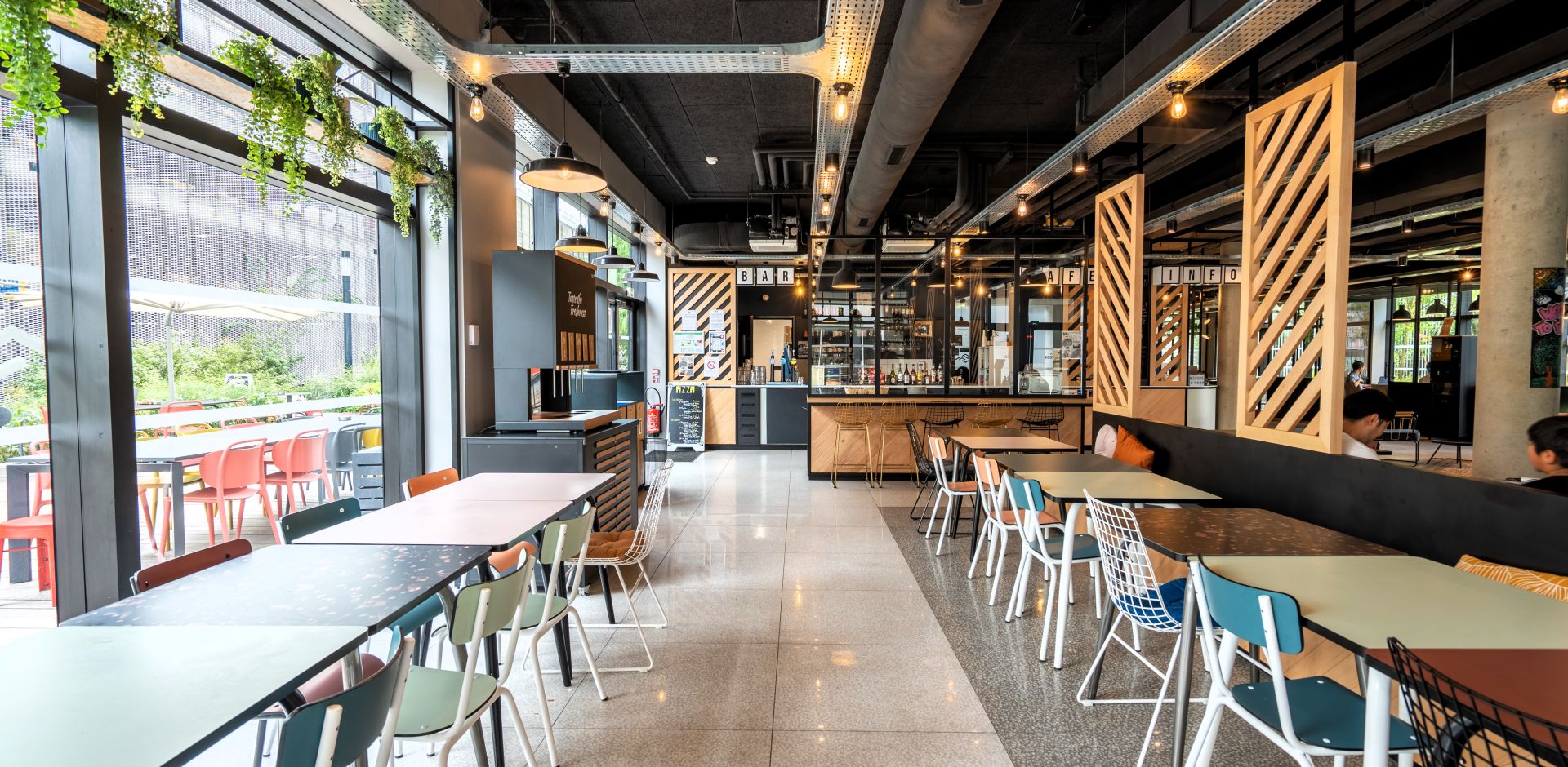 slo-bordeaux-hostel-convivial