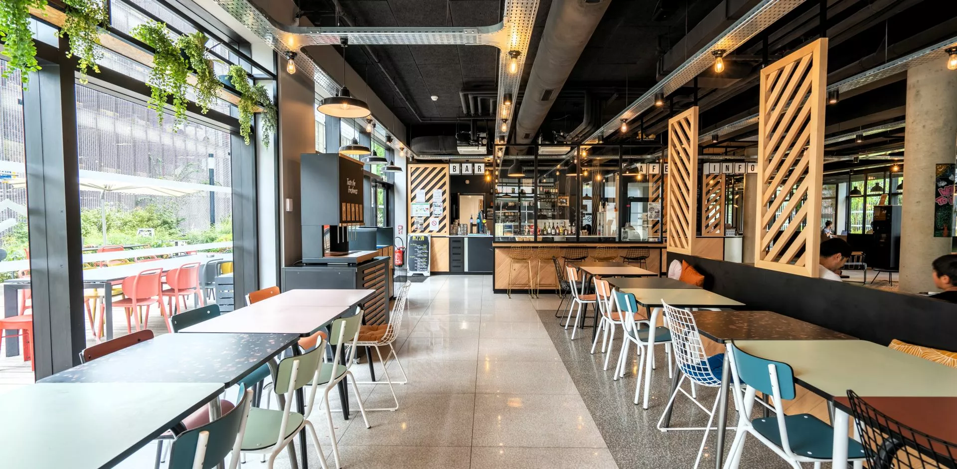 slo-bordeaux-hostel-convivial