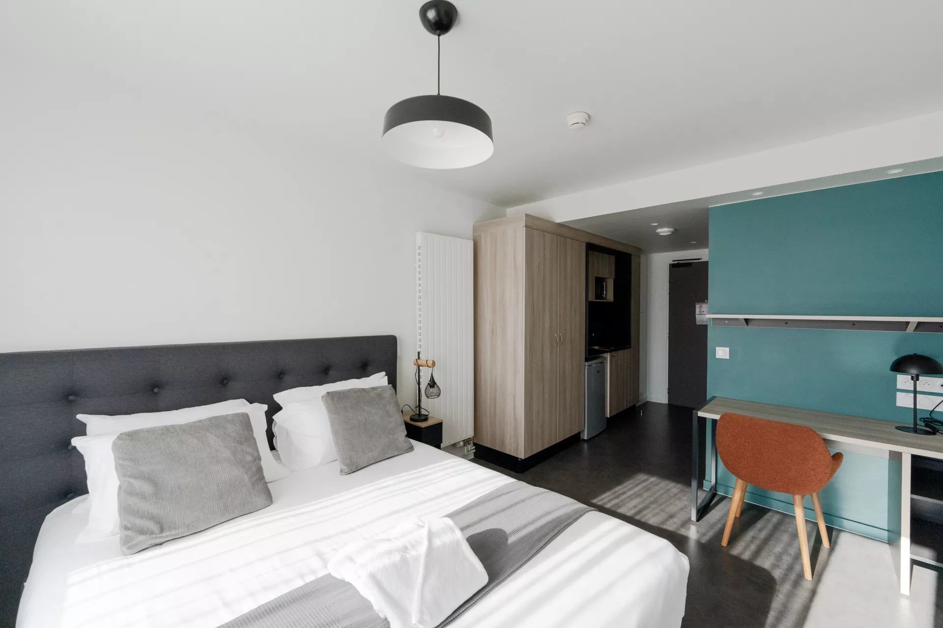 slo-bordeaux-appart-hotel-equipe-lit-double-confort